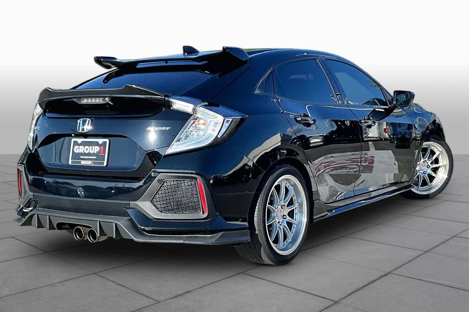 Used 2017 Honda Civic Sport image 12