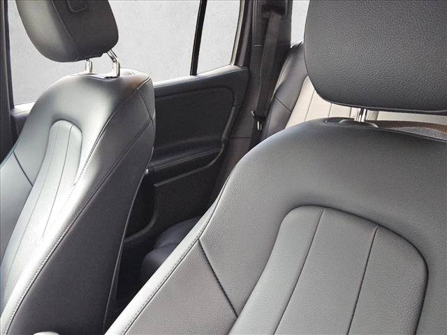 Used 2020 Mercedes-Benz GLB 250 4MATIC image 13