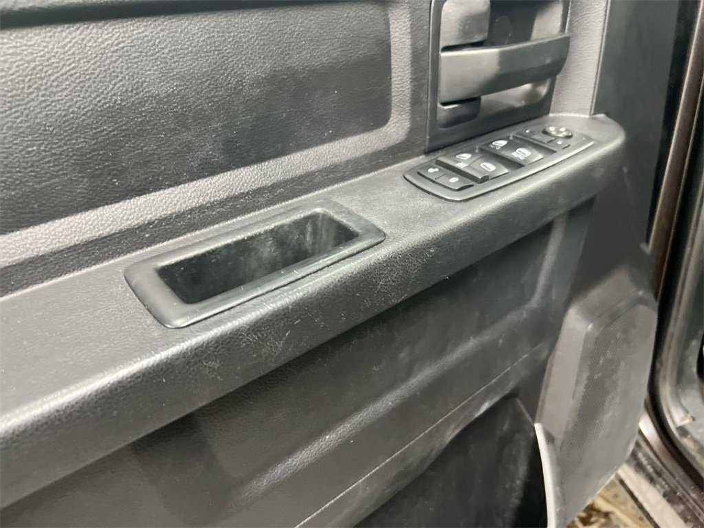 Used 2017 RAM 3500 Tradesman w/ Chrome Appearance Group image 19