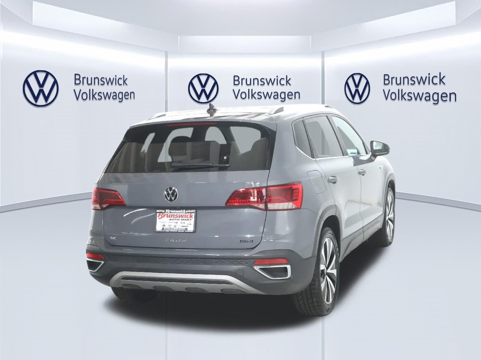 Certified 2023 Volkswagen Taos SE w/ Panoramic Sunroof Package AWD/4WD image 46