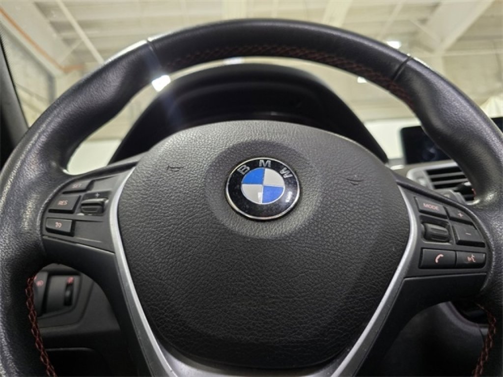 Used 2016 BMW 328i xDrive Sedan AWD/4WD image 25