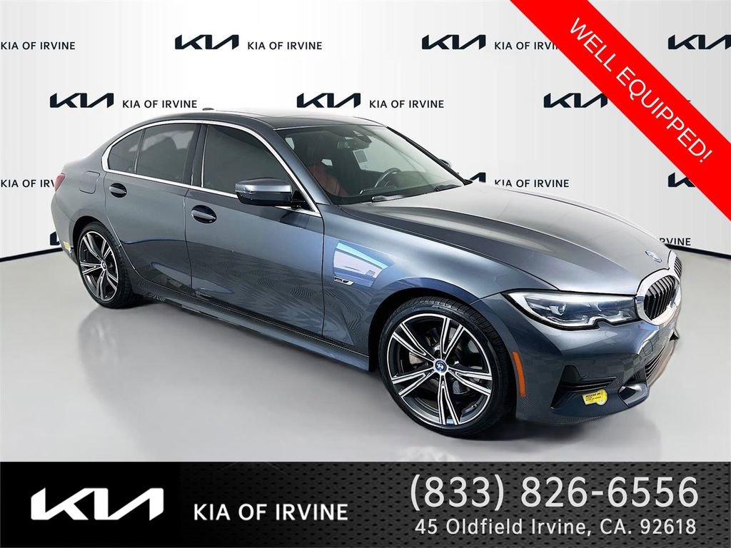 Used 2022 BMW 330e w/ Driving Assistance Package image 1