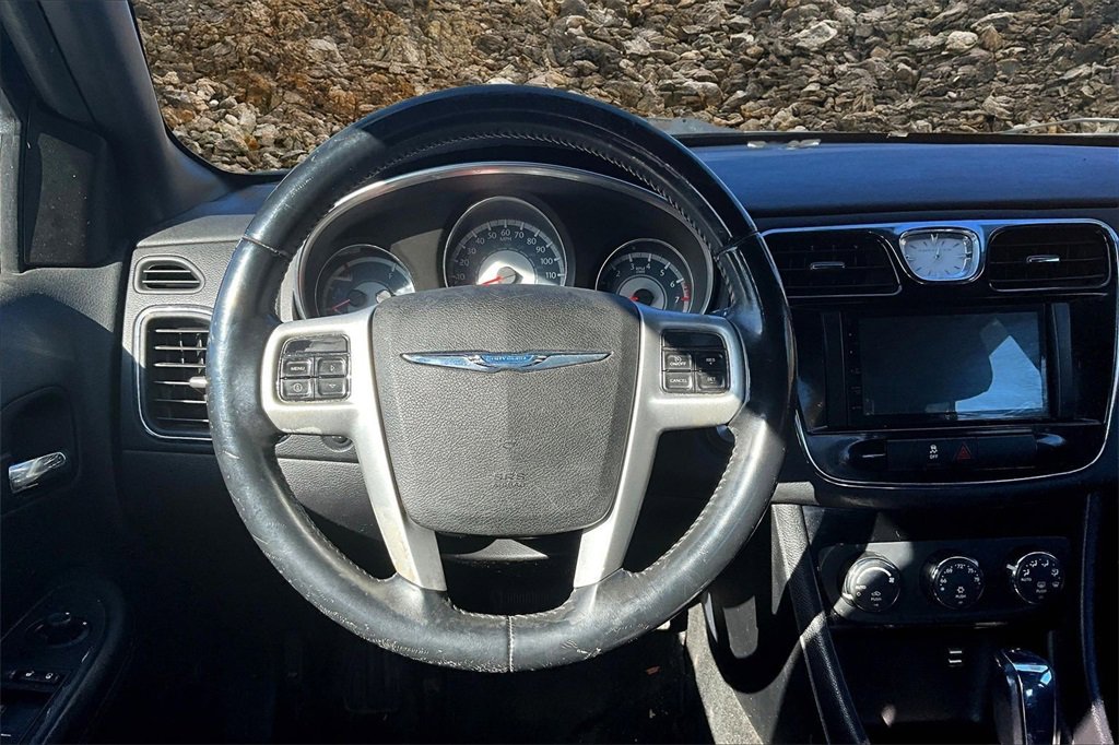Used 2014 Chrysler 200 Touring image 5