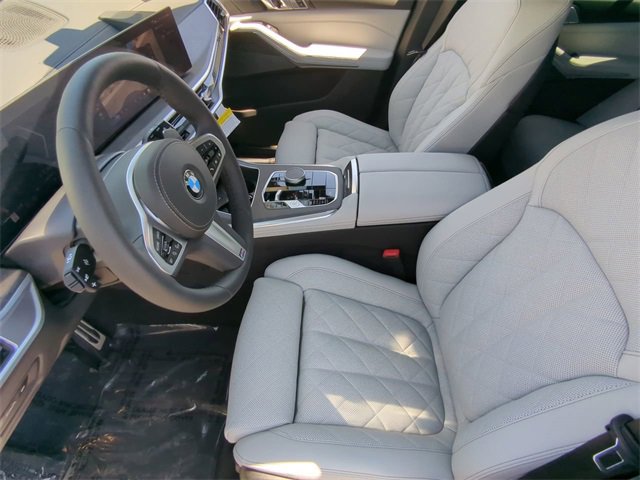New 2026 BMW X5 xDrive40i w/ M Sport Package image 19
