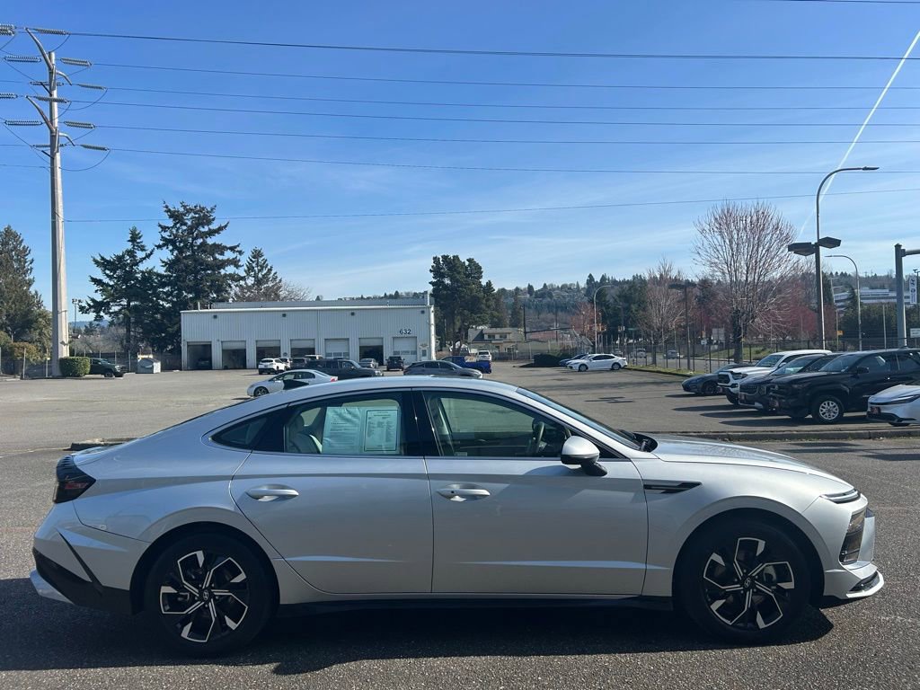 Used 2025 Hyundai Sonata SEL image 4