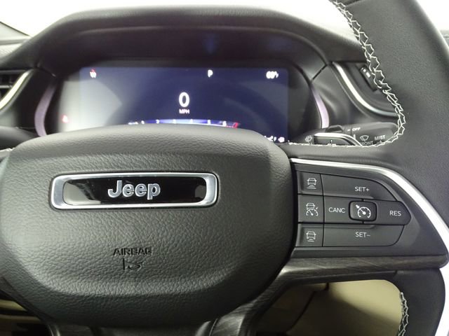 Used 2025 Jeep Grand Cherokee L Limited image 28