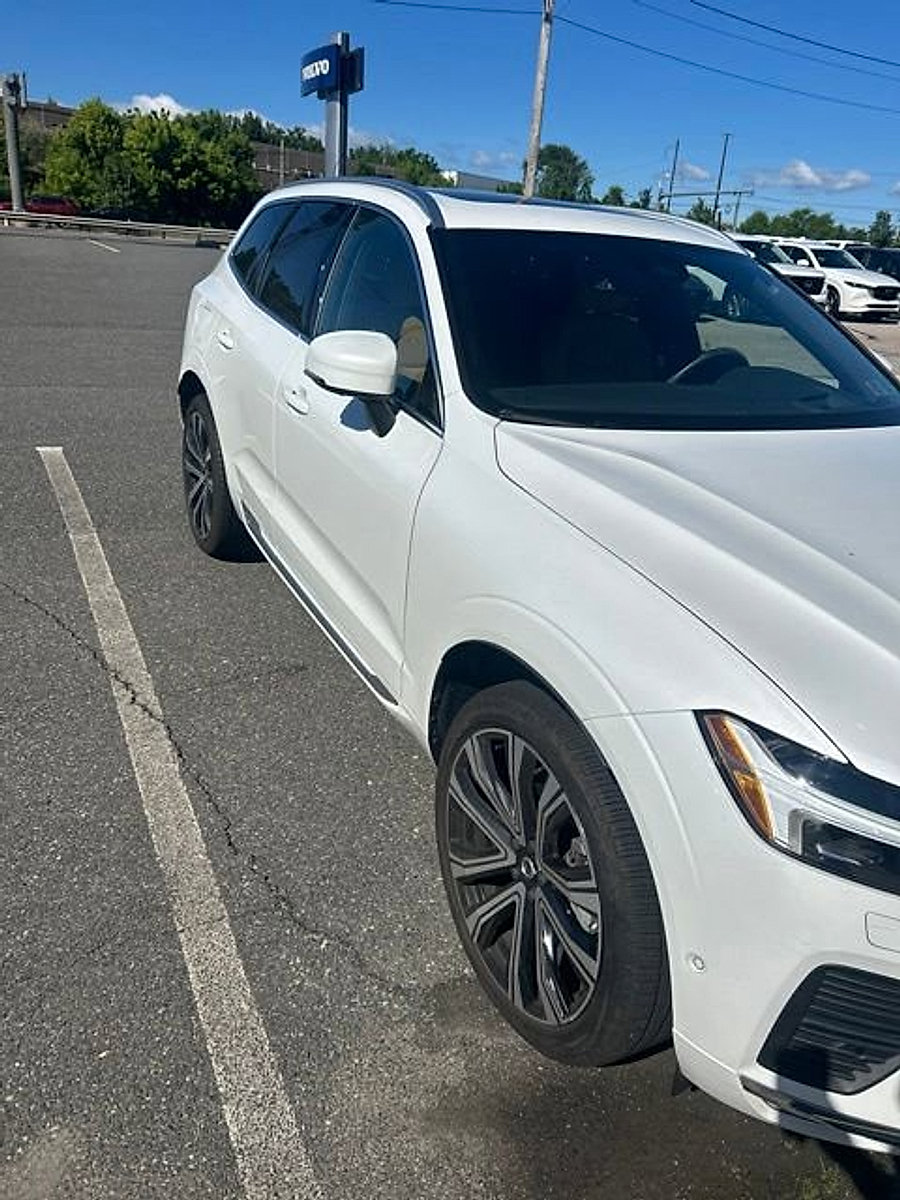 Used 2023 Volvo XC60 B5 Ultimate w/ Climate Package AWD/4WD image 12