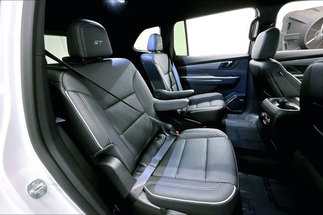 Used 2025 Buick Enclave Sport Touring image 25