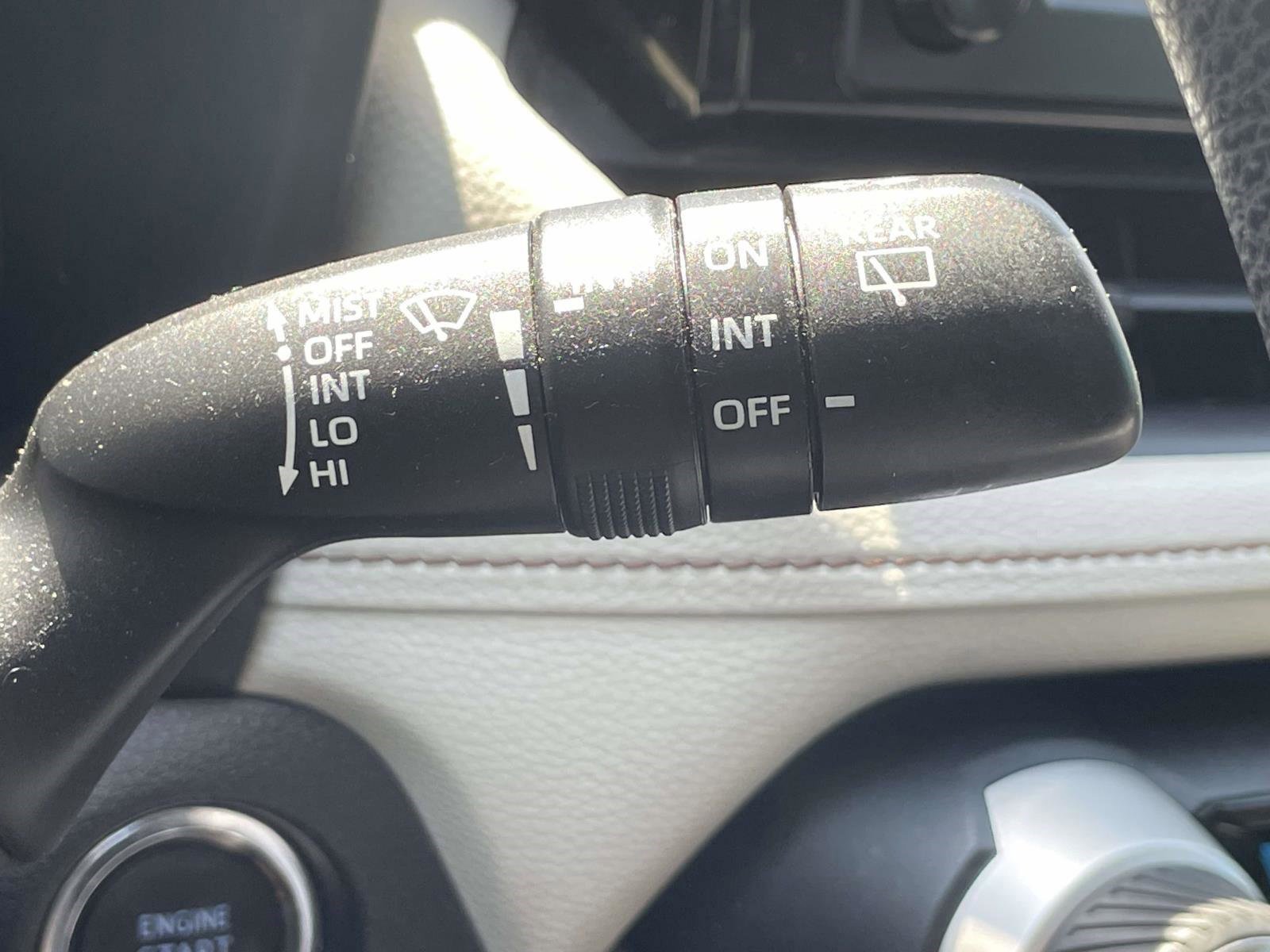 Used 2019 Toyota RAV4 XLE w/ Convenience Package FWD image 27