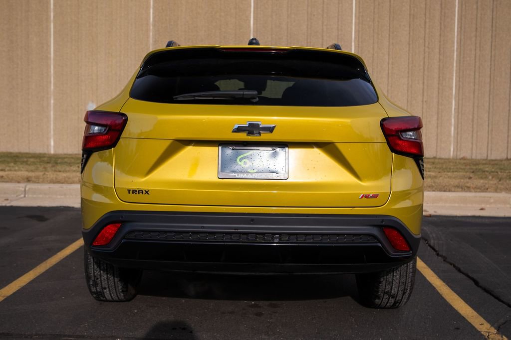 Used 2025 Chevrolet Trax RS w/ Driver Confidence Package image 6