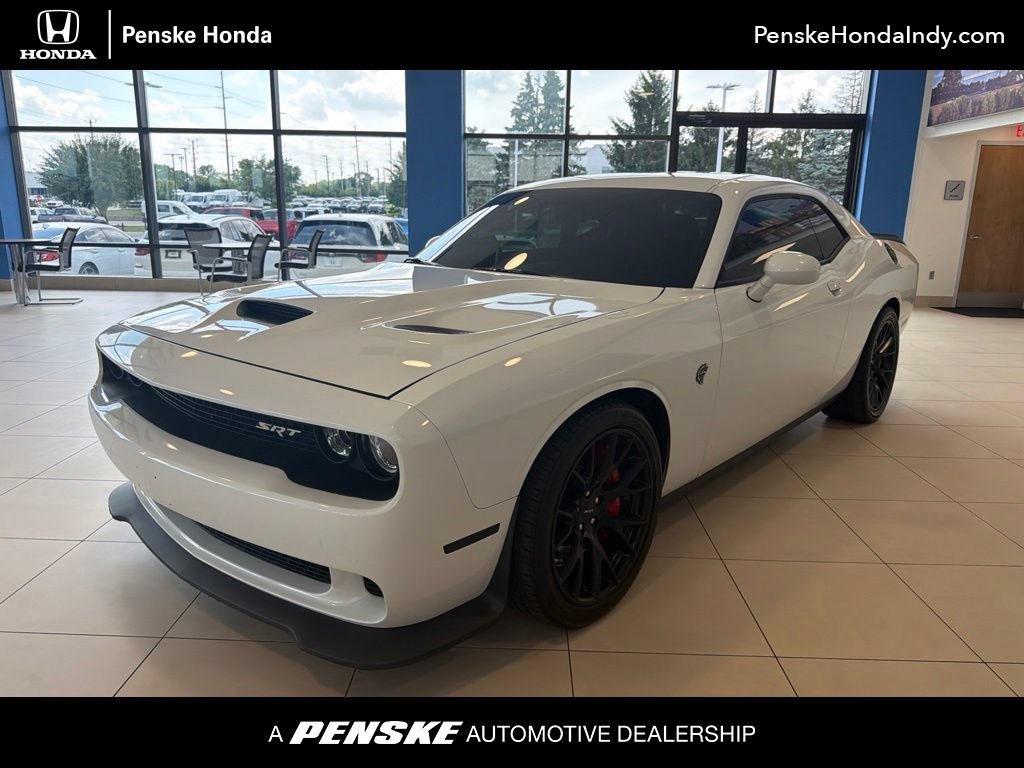 Used 2015 Dodge Challenger SRT Hellcat RWD image 1
