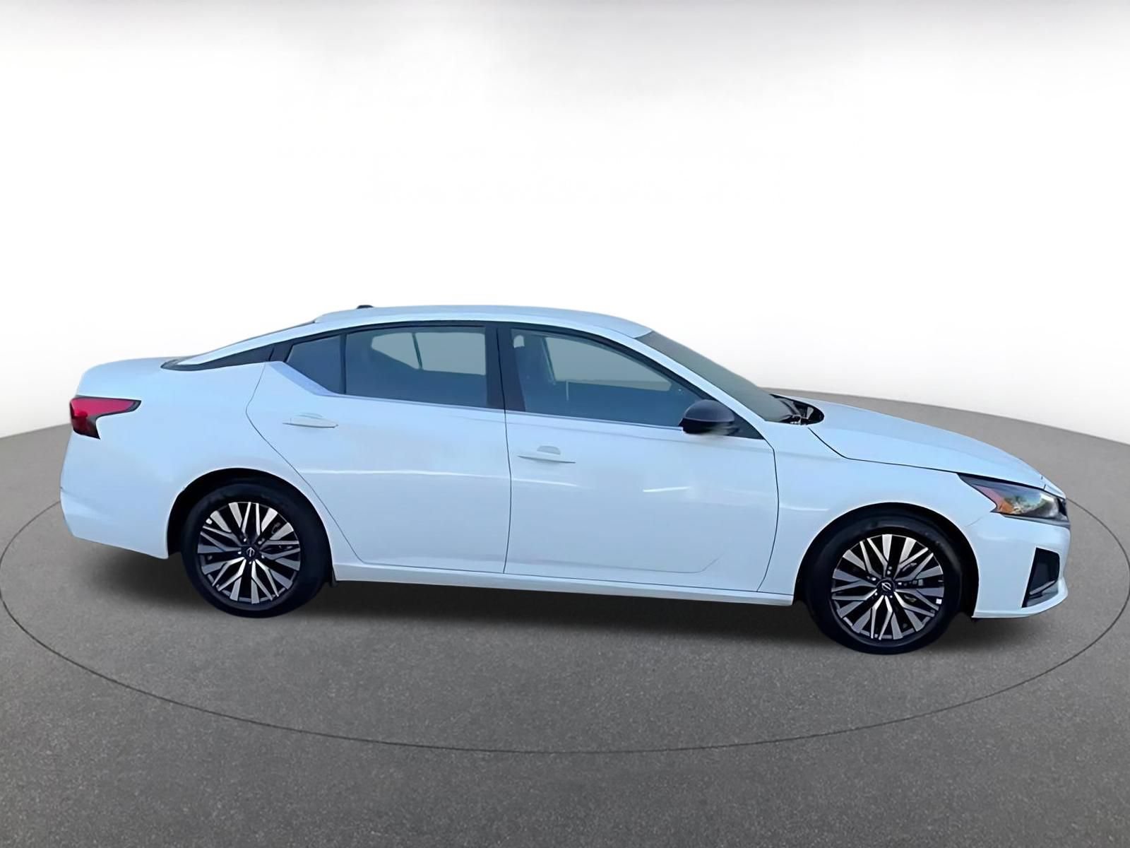 Used 2026 Nissan Altima 2.5 SV FWD image 16