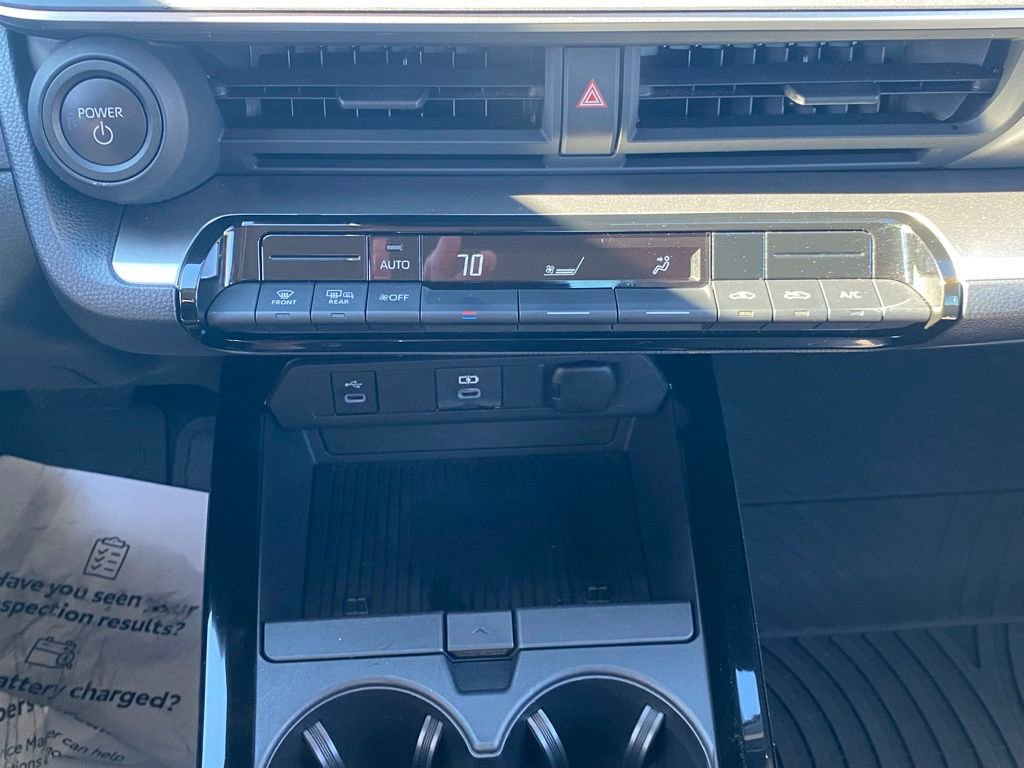 Used 2024 Toyota Prius LE image 24