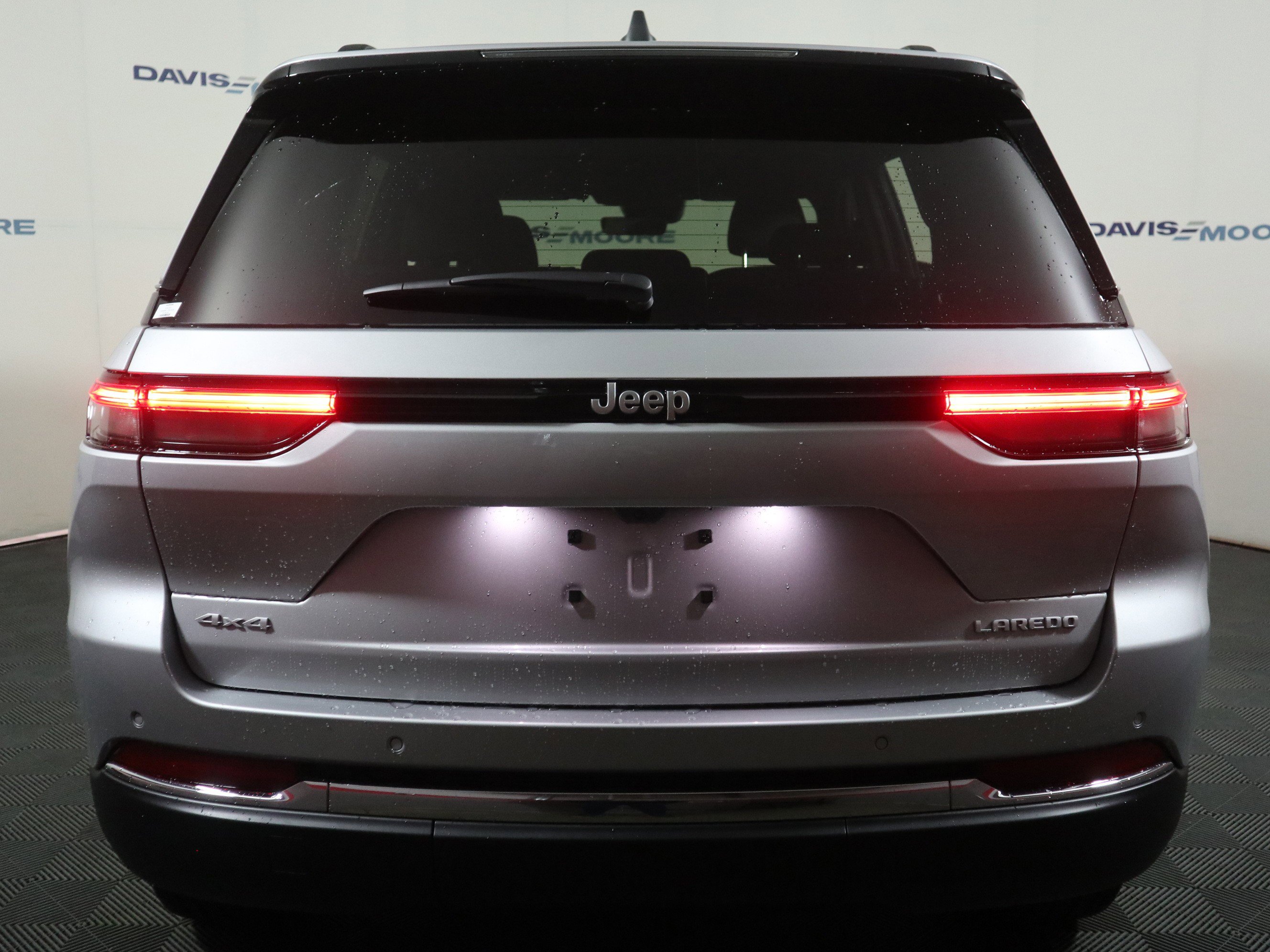 New 2026 Jeep Grand Cherokee Laredo X AWD/4WD image 7