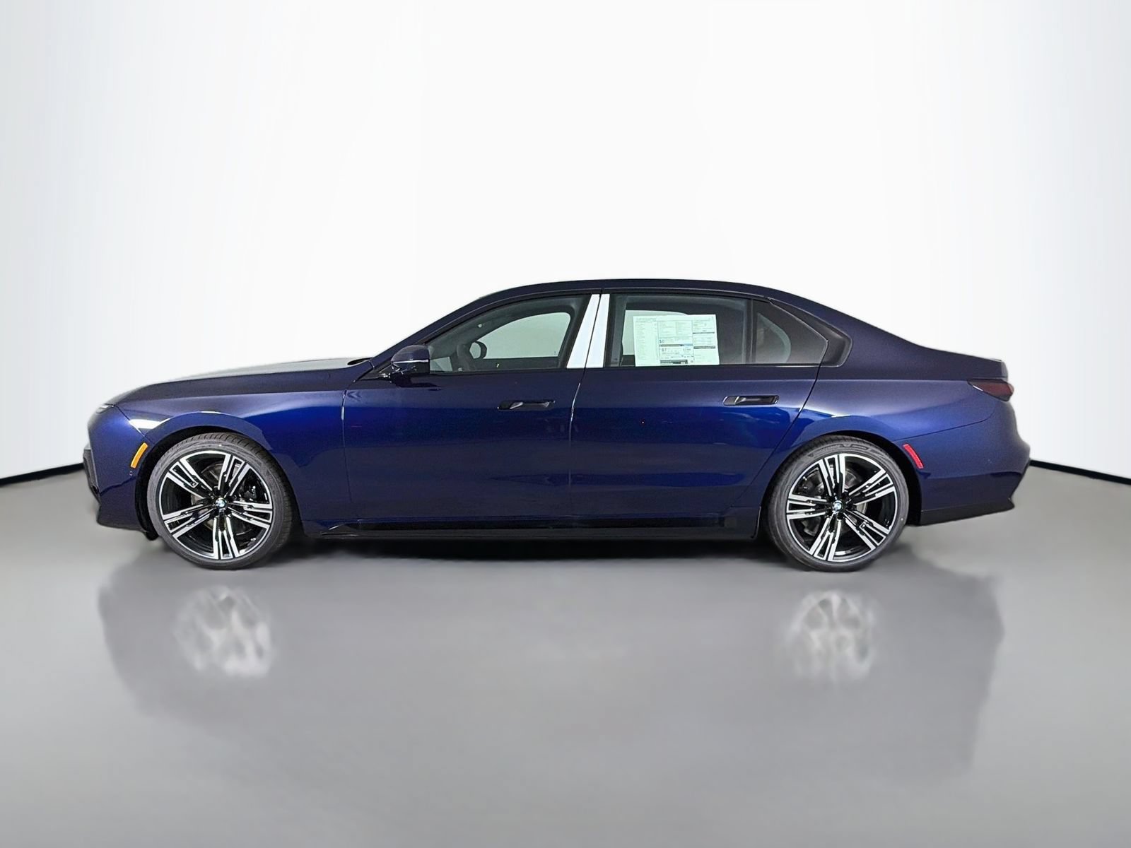 New 2026 BMW i7 xDrive60 w/ M Sport Package RWD image 4