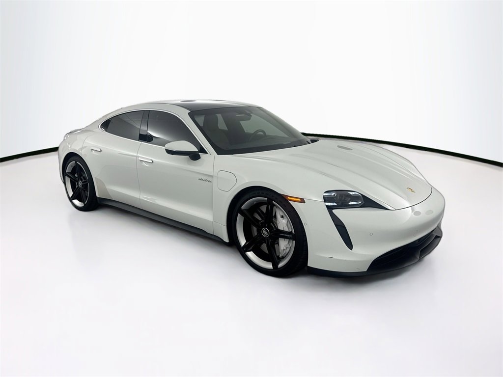 Used 2020 Porsche Taycan 4S image 3