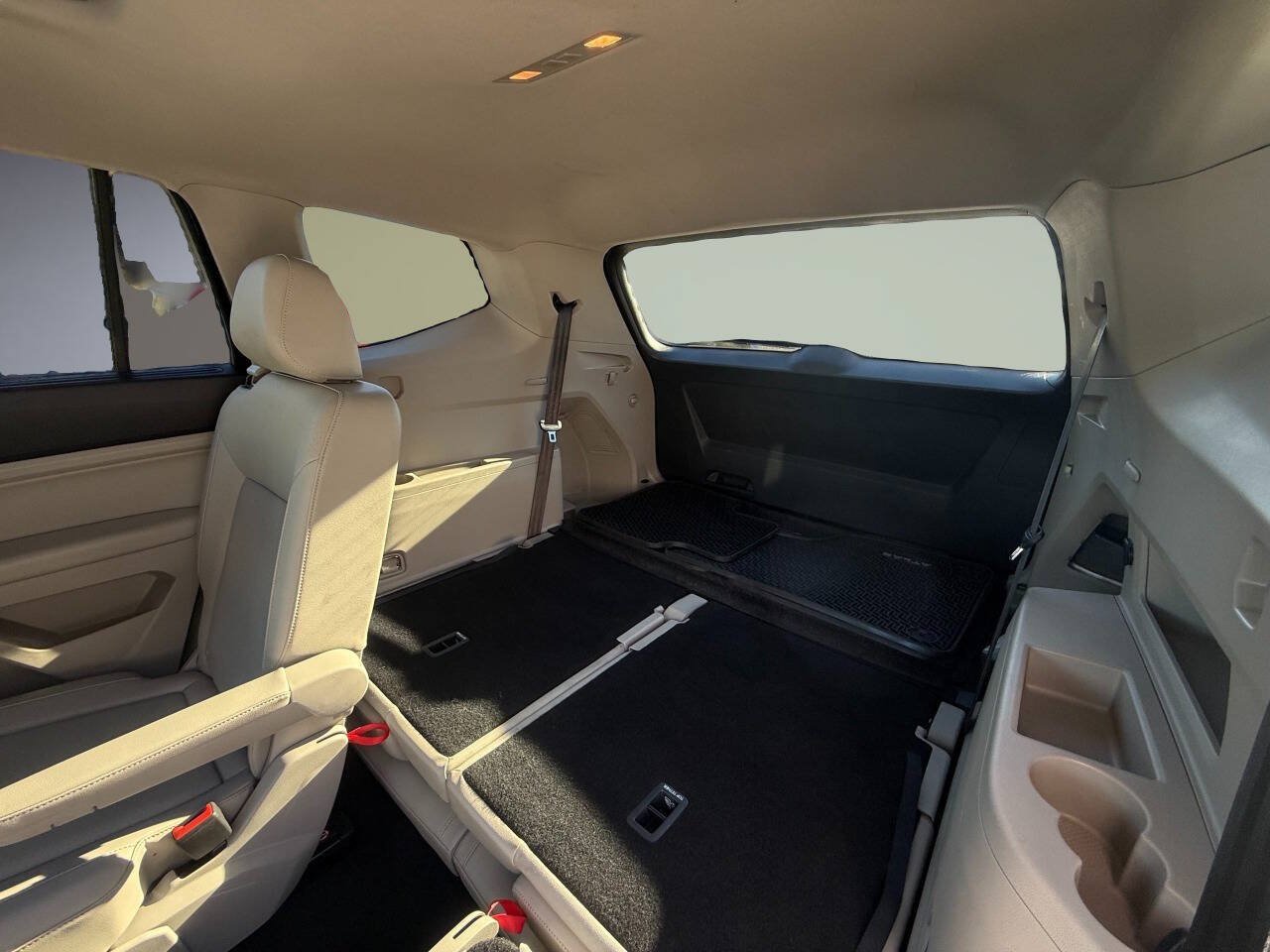 Used 2019 Volkswagen Atlas SEL R-Line AWD/4WD image 33