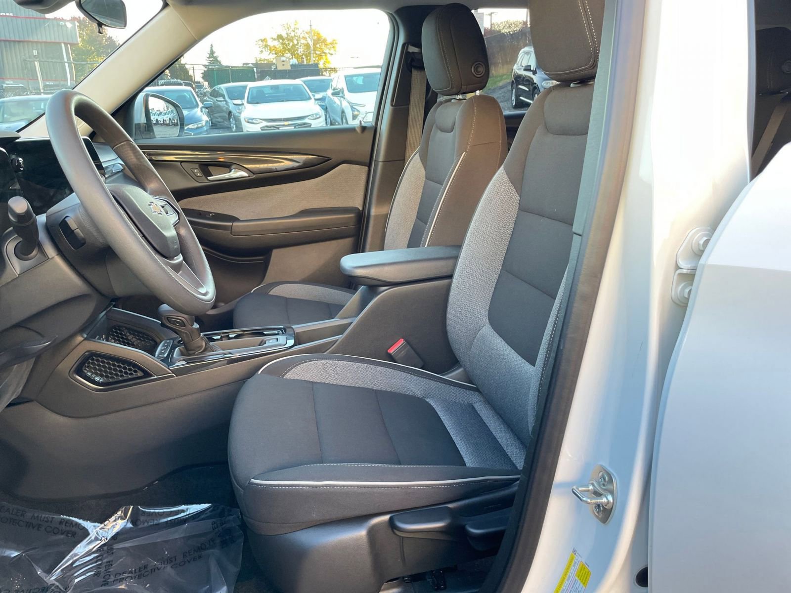 Used 2025 Chevrolet TrailBlazer LT image 24