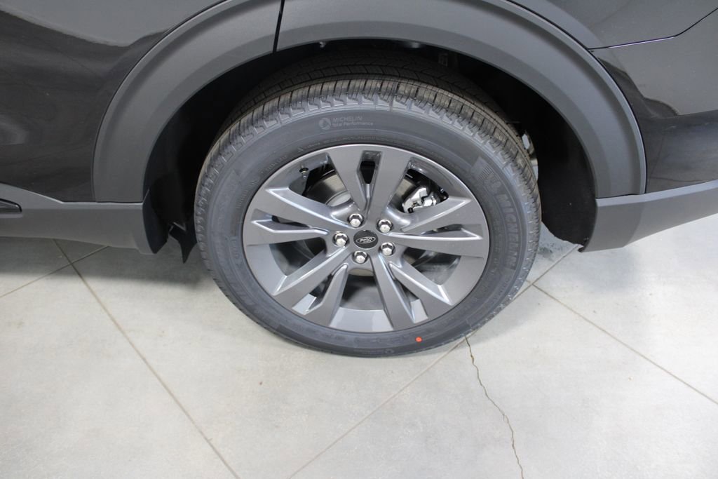 New 2026 Ford Explorer Active w/ Active Comfort Package AWD/4WD image 57