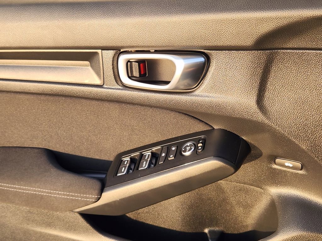 Used 2023 Honda Civic Sport image 28