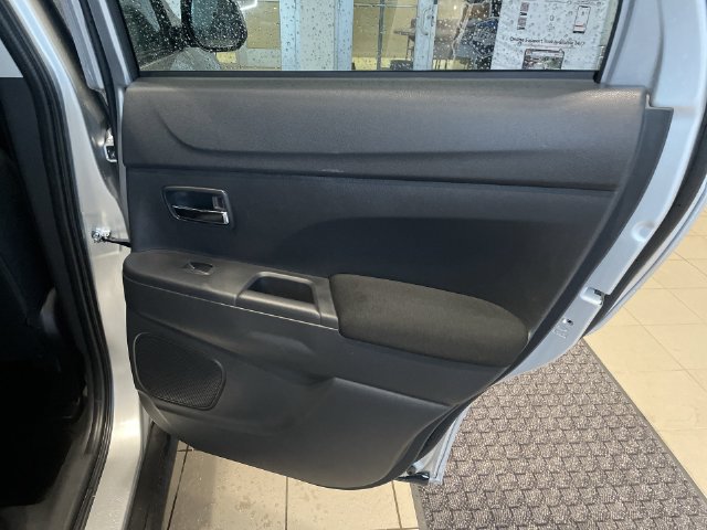 Used 2025 Mitsubishi Outlander Sport ES AWD/4WD image 35
