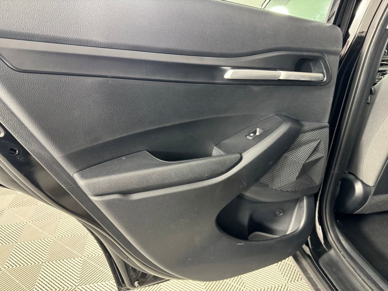Used 2025 Kia Sportage EX w/ Premium Package FWD image 27
