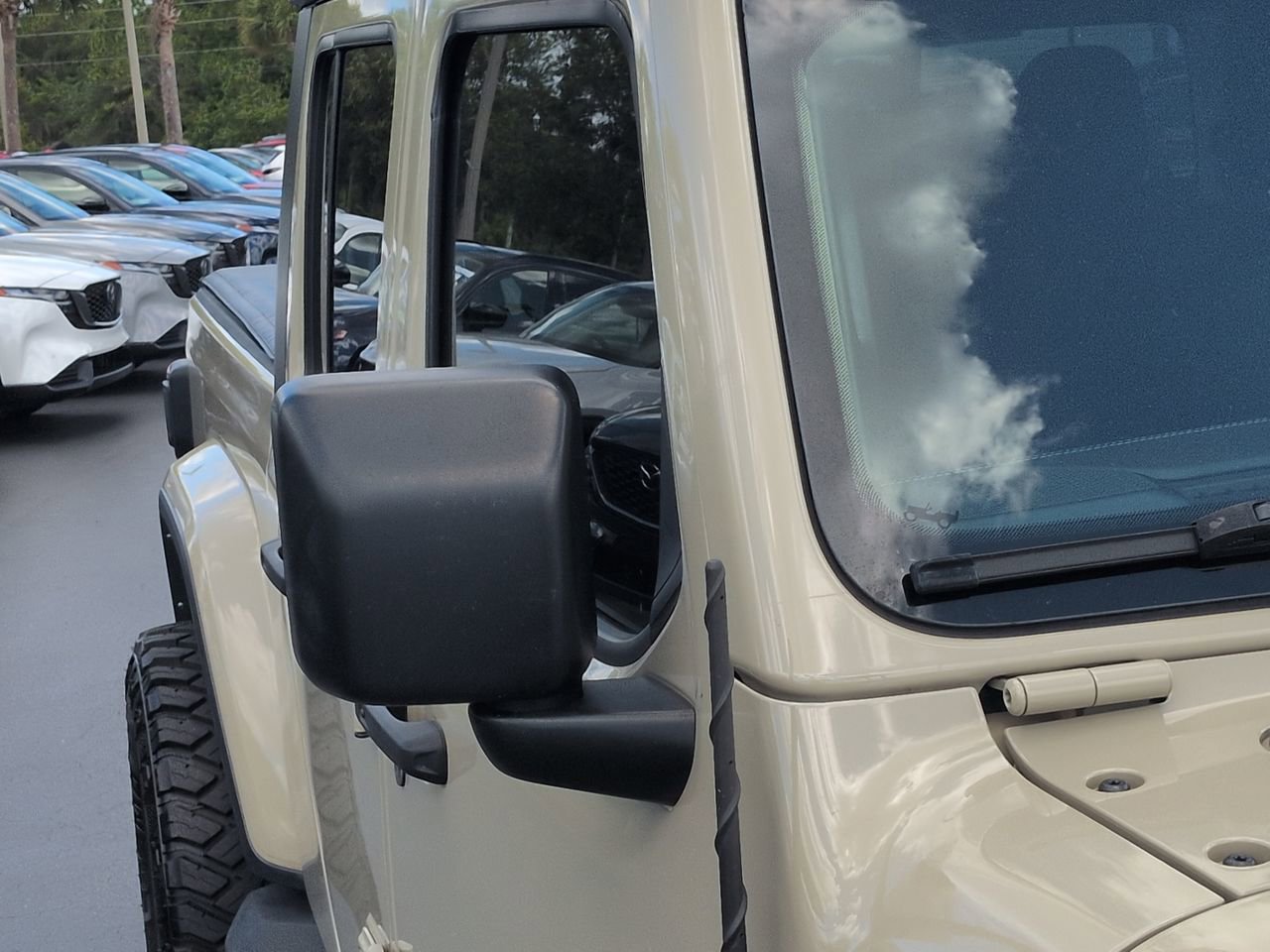 Used 2022 Jeep Gladiator Overland w/ Trailer Tow Package AWD/4WD image 12