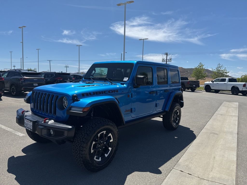 Used 2022 Jeep Wrangler Unlimited Rubicon w/ LED Lighting Group AWD/4WD image 4