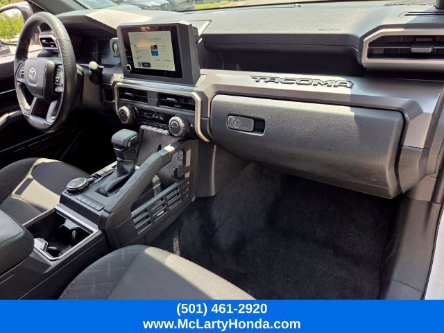 Used 2025 Toyota Tacoma SR5 AWD/4WD image 17