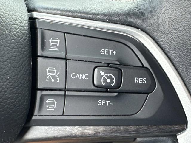 Used 2022 Jeep Grand Cherokee L Limited image 29