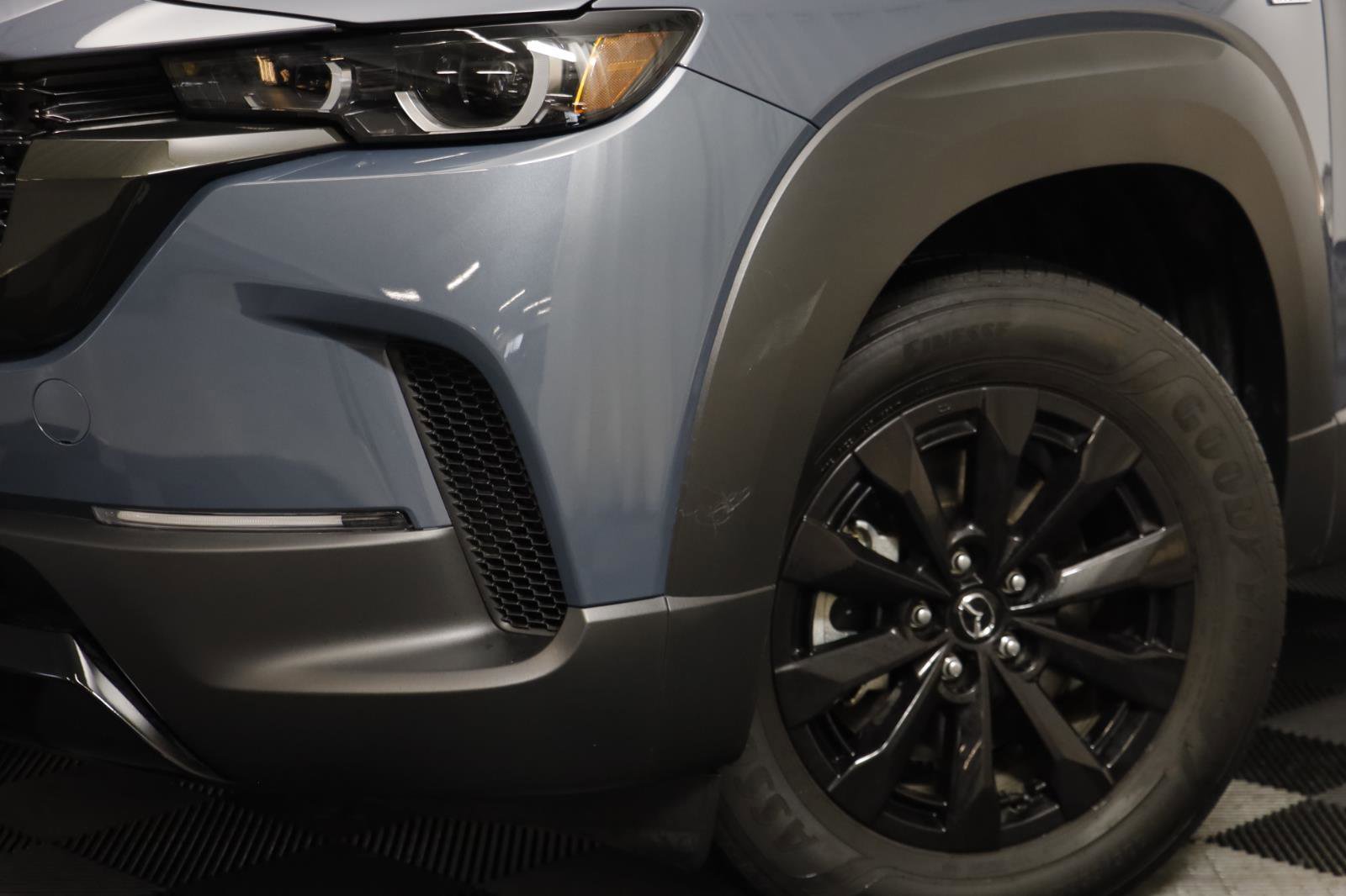 Used 2025 MAZDA CX-50 AWD 2.5 Hybrid w/ Premium Pkg image 3