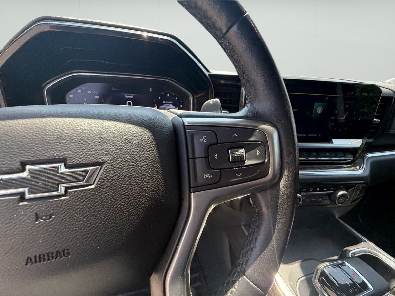 Used 2023 Chevrolet Silverado 1500 RST AWD/4WD image 17
