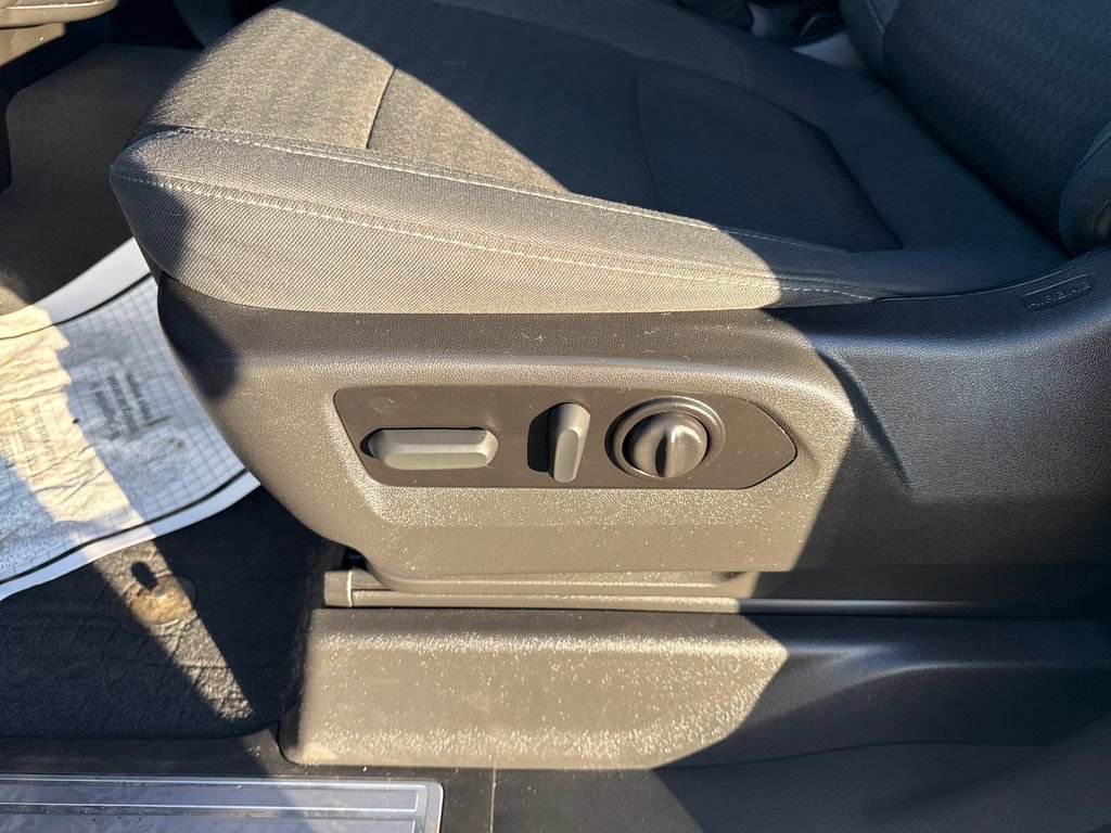 Used 2022 GMC Sierra 2500 SLE w/ SLE Convenience Package image 31