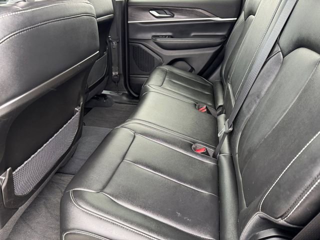 Certified 2023 Jeep Grand Cherokee Limited w/ Black Appearance Package AWD/4WD image 27
