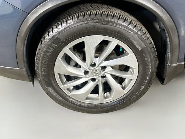 Used 2014 Nissan Rogue SL image 14