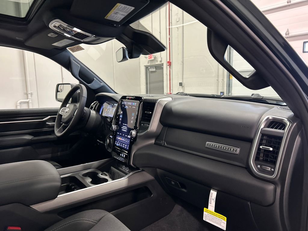 New 2026 RAM 1500 4x4 Crew Cab image 34