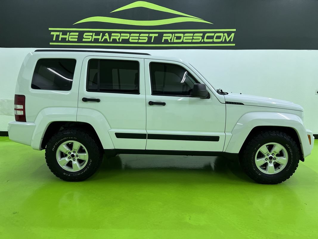 Used 2012 Jeep Liberty Sport AWD/4WD image 11