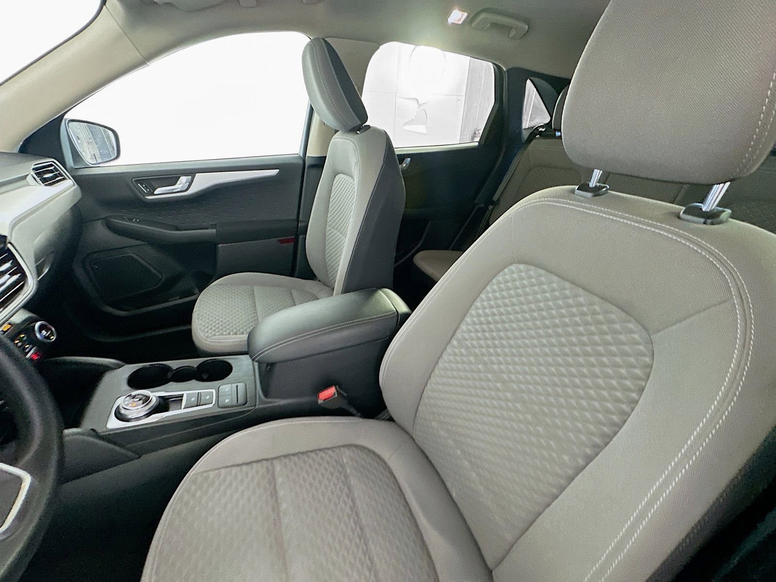 Used 2020 Ford Escape SE FWD image 20