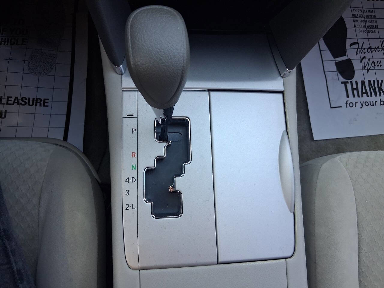 Used 2009 Toyota Camry LE FWD image 30