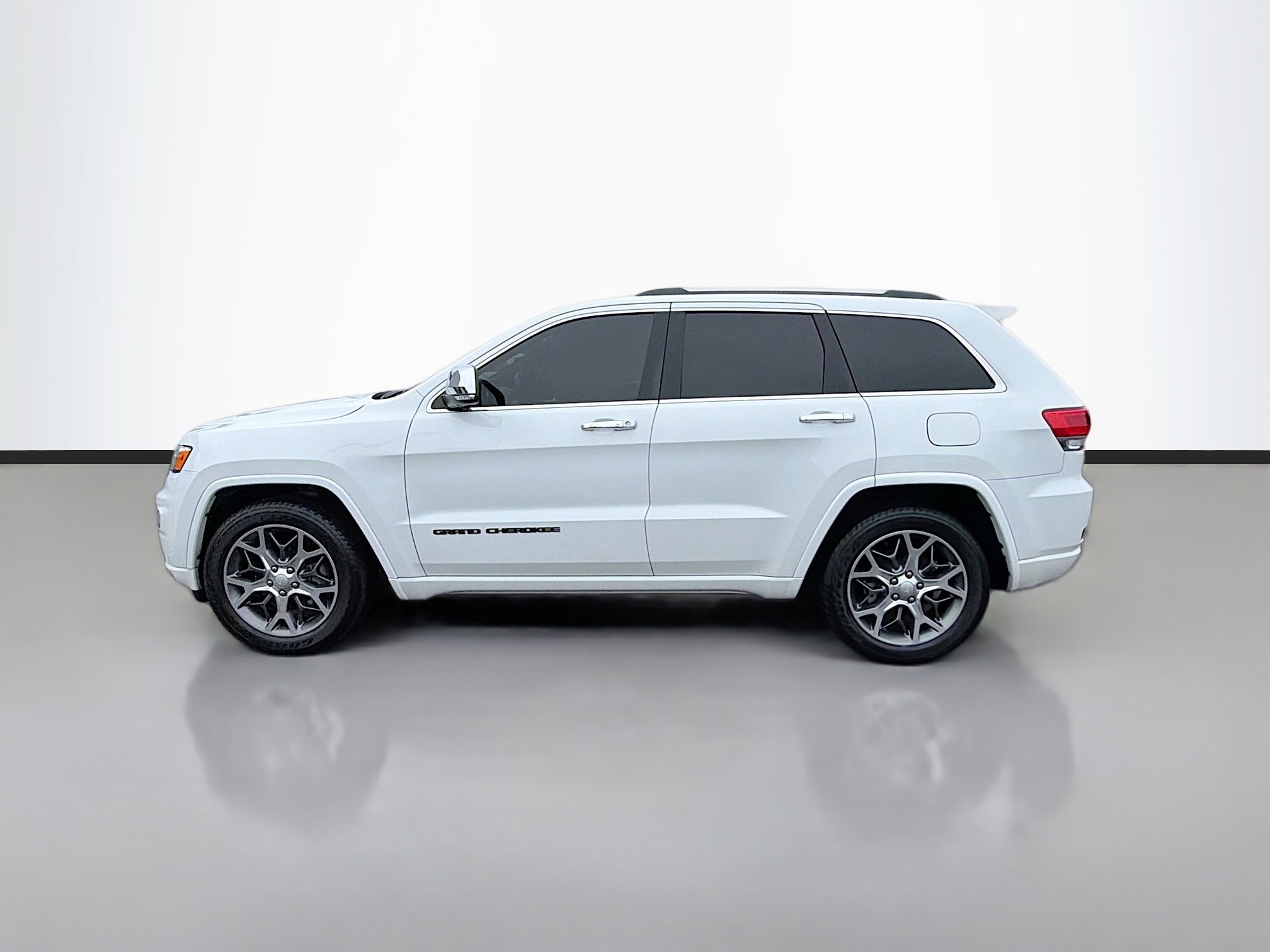 Used 2020 Jeep Grand Cherokee Overland image 6
