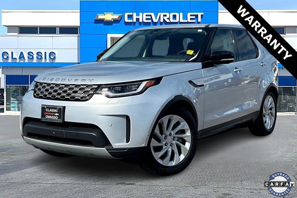Used 2024 Land Rover Discovery S image 3
