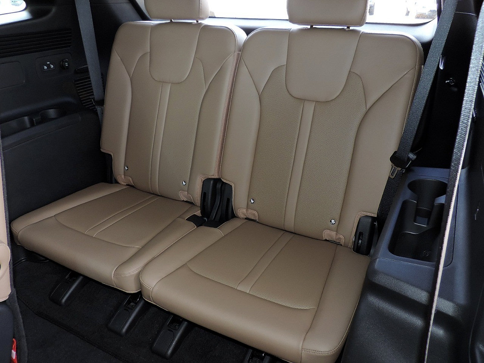 Used 2026 Kia Sorento SX Prestige w/ Olive Brown Leather Package AWD/4WD image 16
