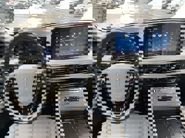 Used 2025 Lincoln Aviator AWD w/ Jet Appearance Package image 18