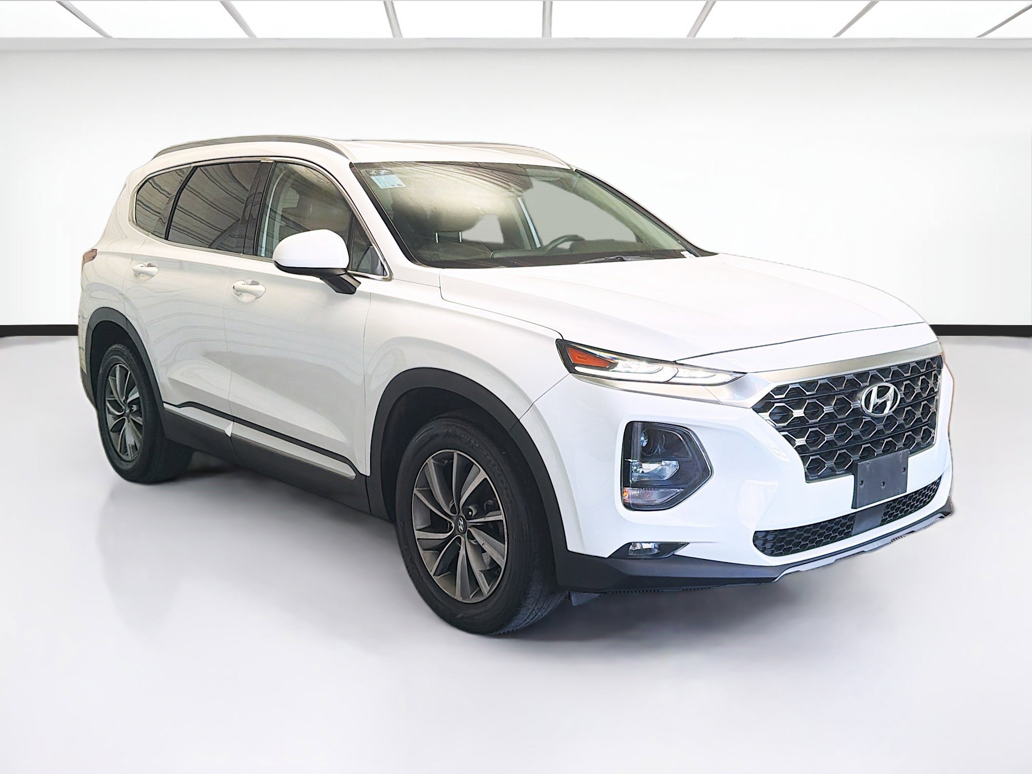 Used 2019 Hyundai Santa Fe SEL image 3