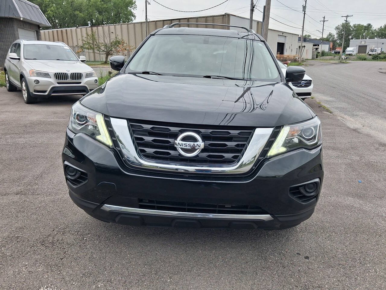 Used 2019 Nissan Pathfinder S AWD/4WD image 5