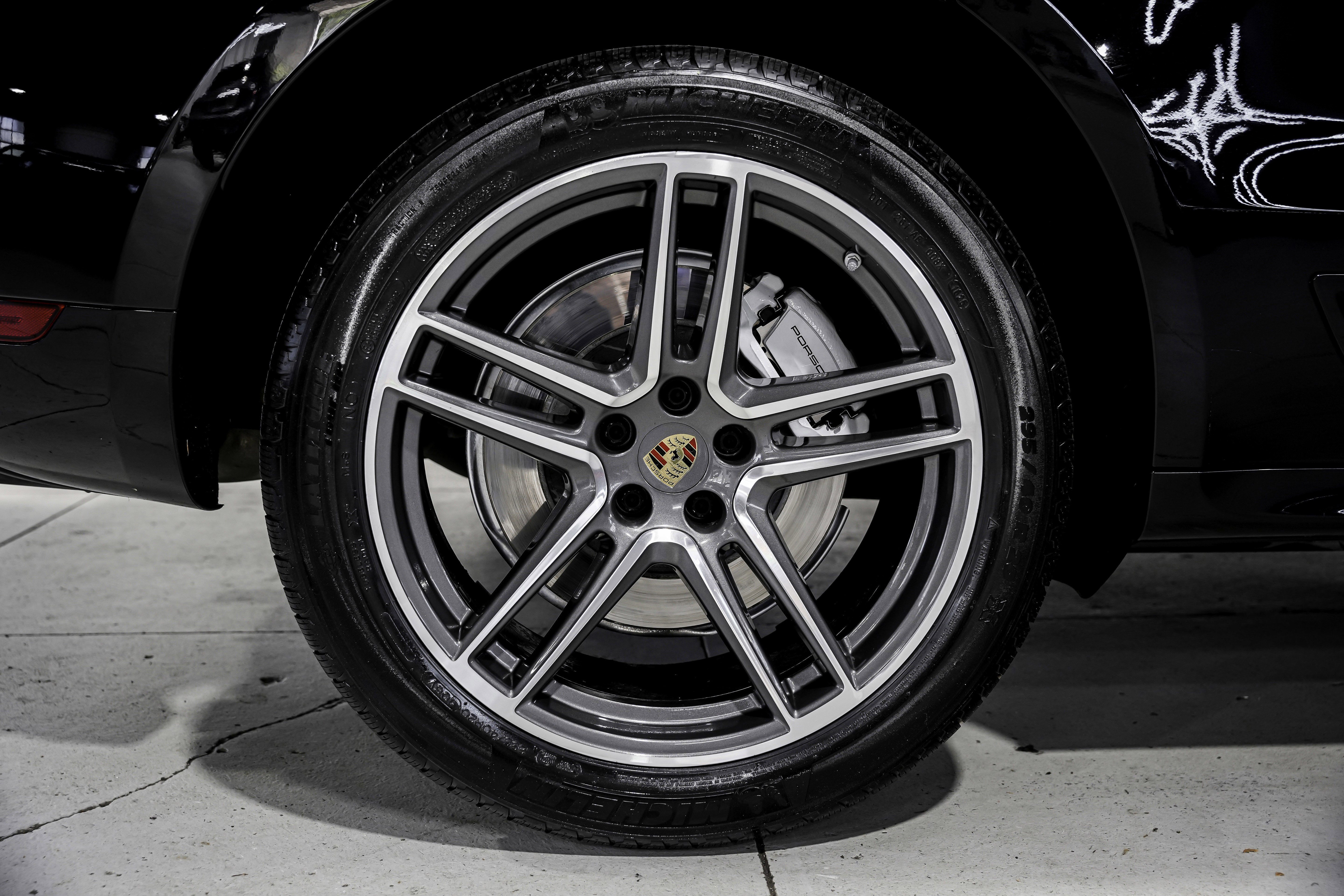 Used 2020 Porsche Macan Turbo image 50