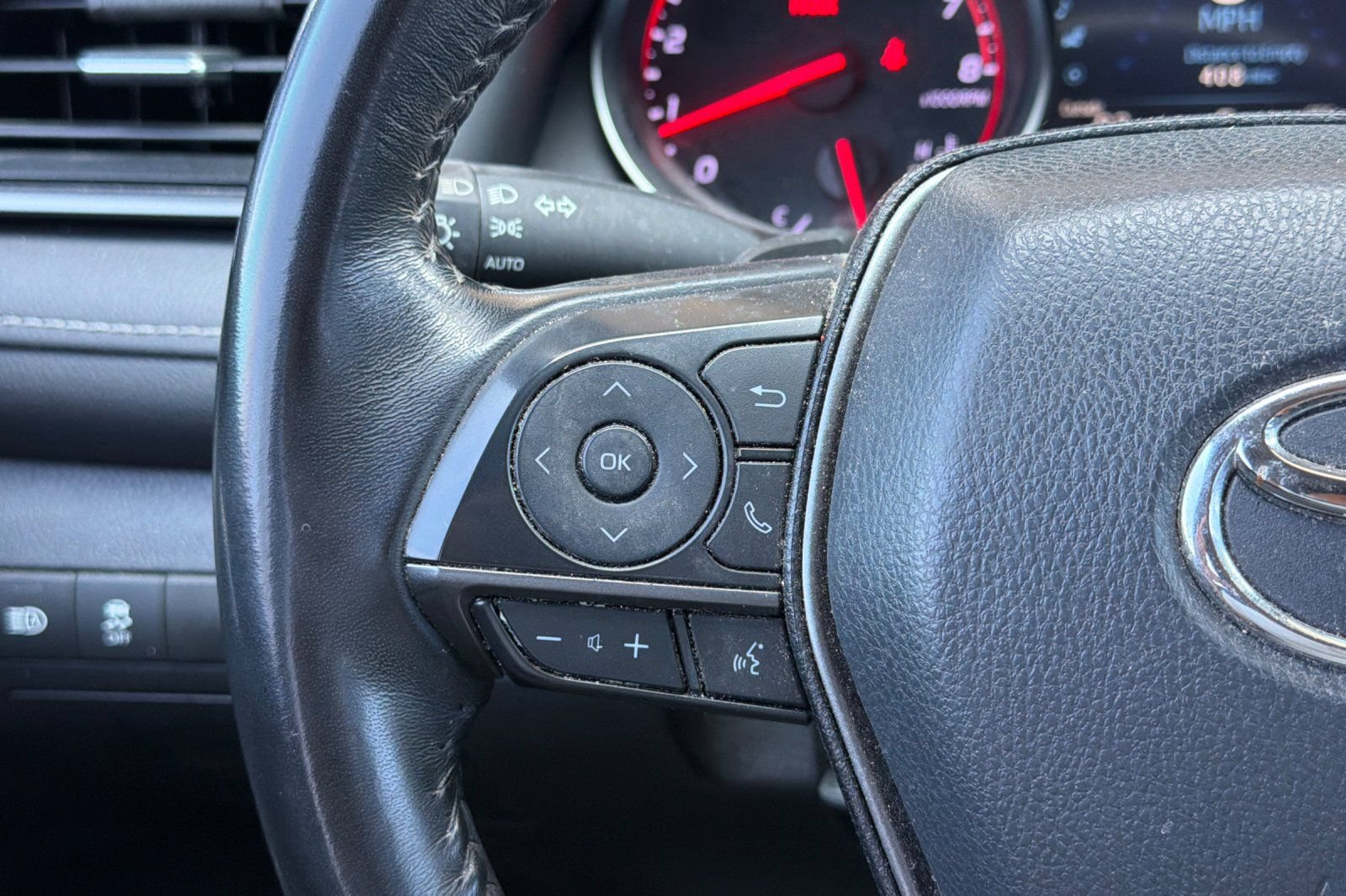 Used 2021 Toyota Camry XSE FWD image 29
