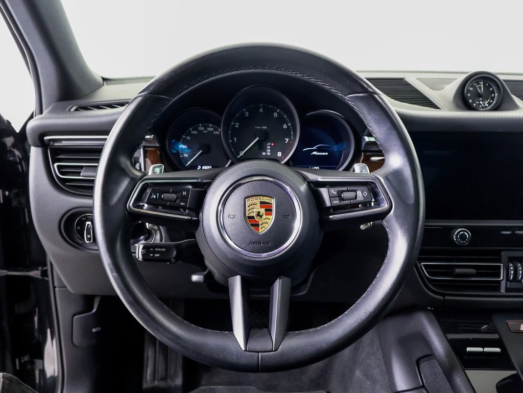 Certified 2022 Porsche Macan w/ Premium Package Plus image 21