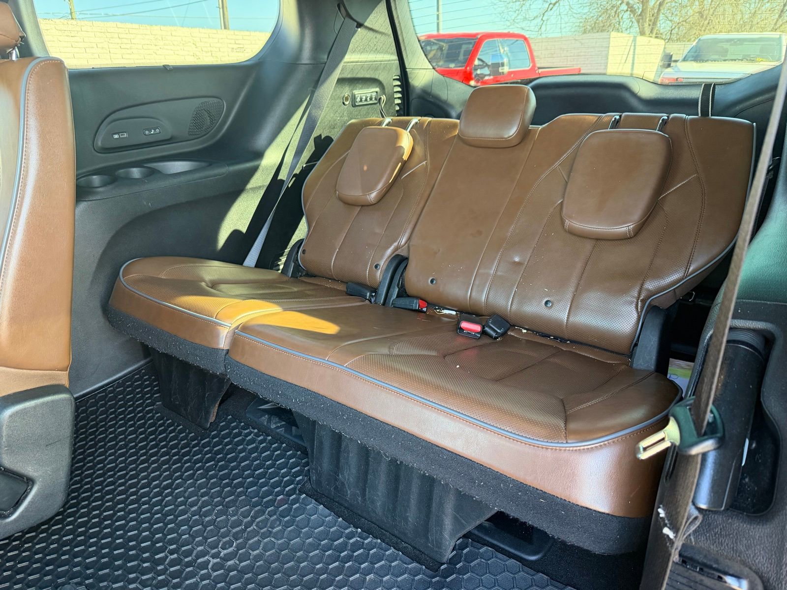 Used 2020 Chrysler Pacifica Limited w/ Advanced Safetytec Group image 23