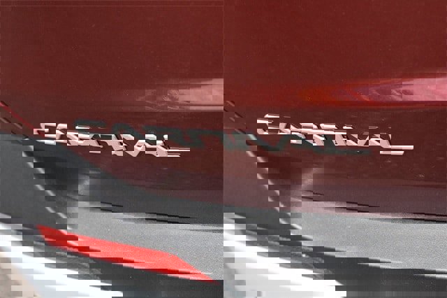 New 2026 Kia Carnival EX image 16